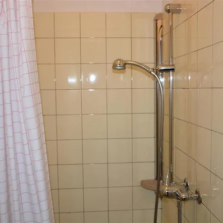 Oberland Nr- 3 Appartement-fewo- Dusche Oder Bad- Wc 8-bettwohnung By Interhome *