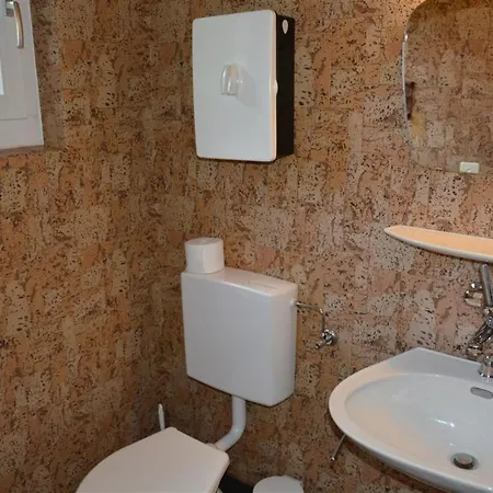 Oberland Nr- 3 Appartement-fewo- Dusche Oder Bad- Wc 8-bettwohnung By Interhome Appartement